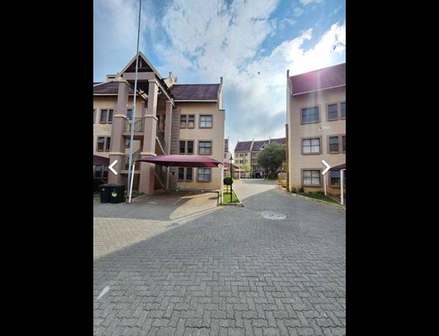 2 BEDROOM APARTMENT FOR SALE IN SUNDOWNER